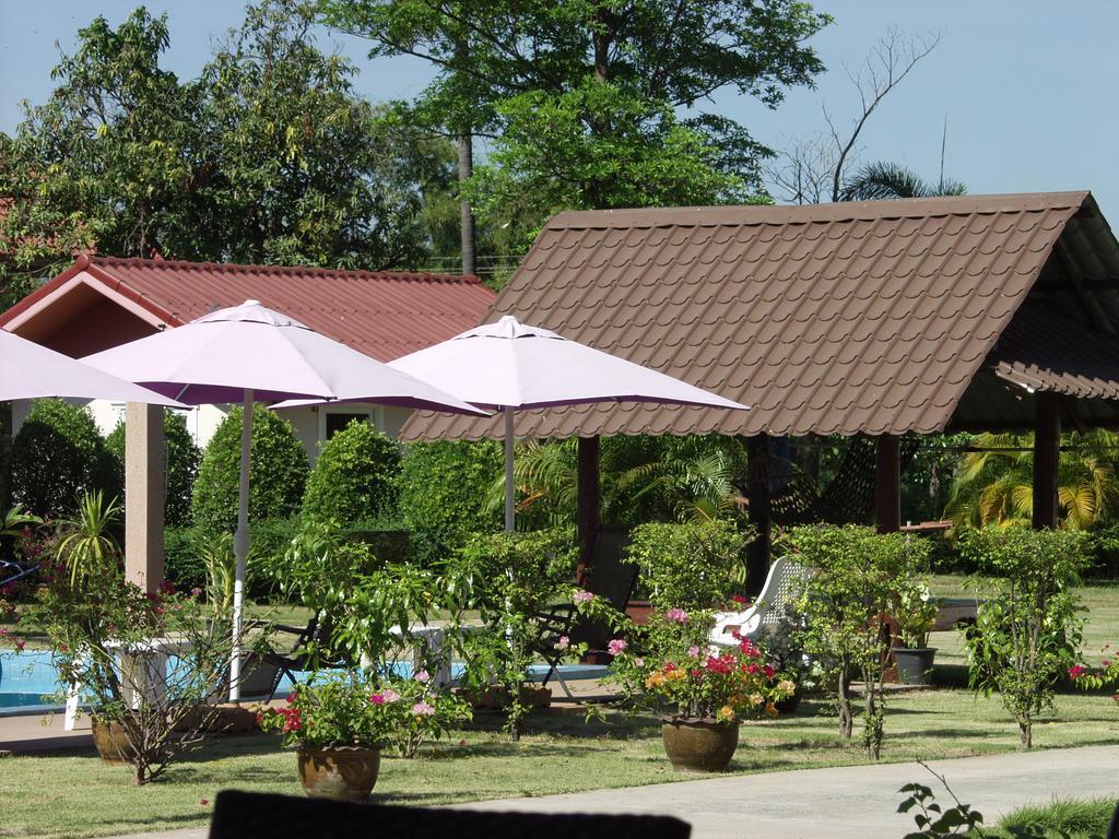 Moon River Resort Ubon Ratchathani Εξωτερικό φωτογραφία